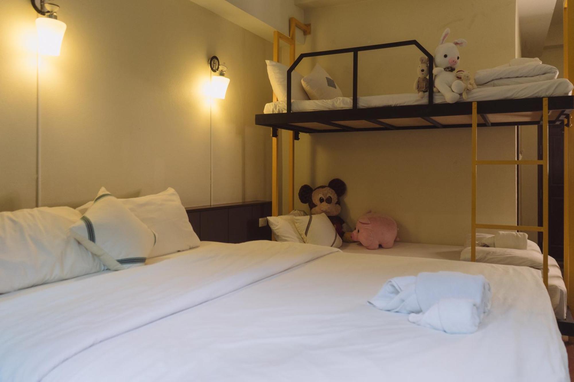 Hotel Baan Pordeedin à Chiang Rai Extérieur photo
