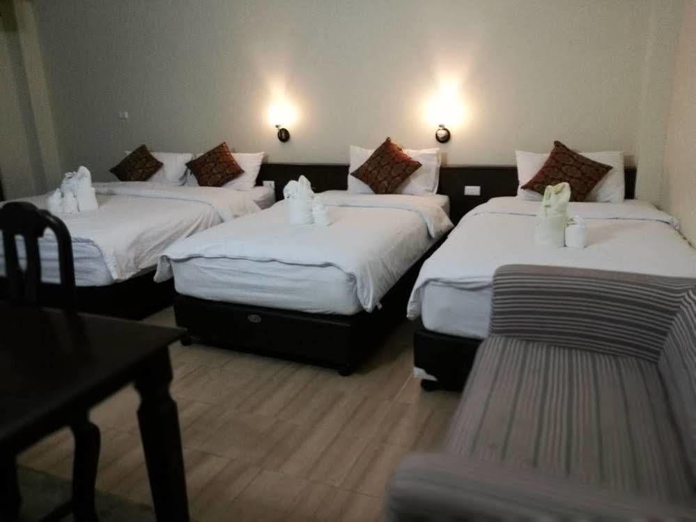 Hotel Baan Pordeedin à Chiang Rai Extérieur photo