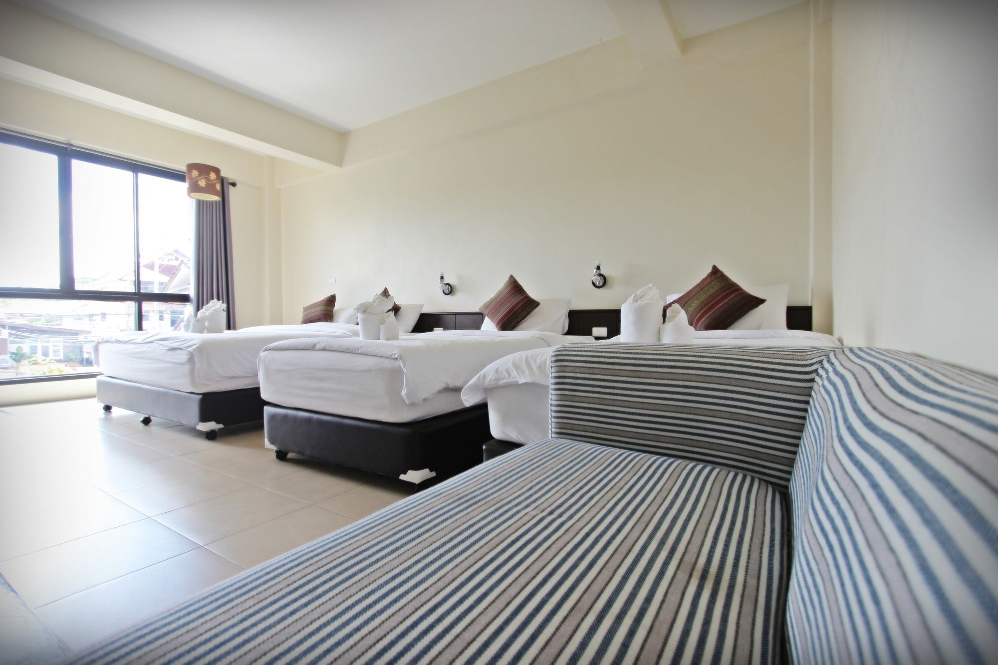 Hotel Baan Pordeedin à Chiang Rai Extérieur photo