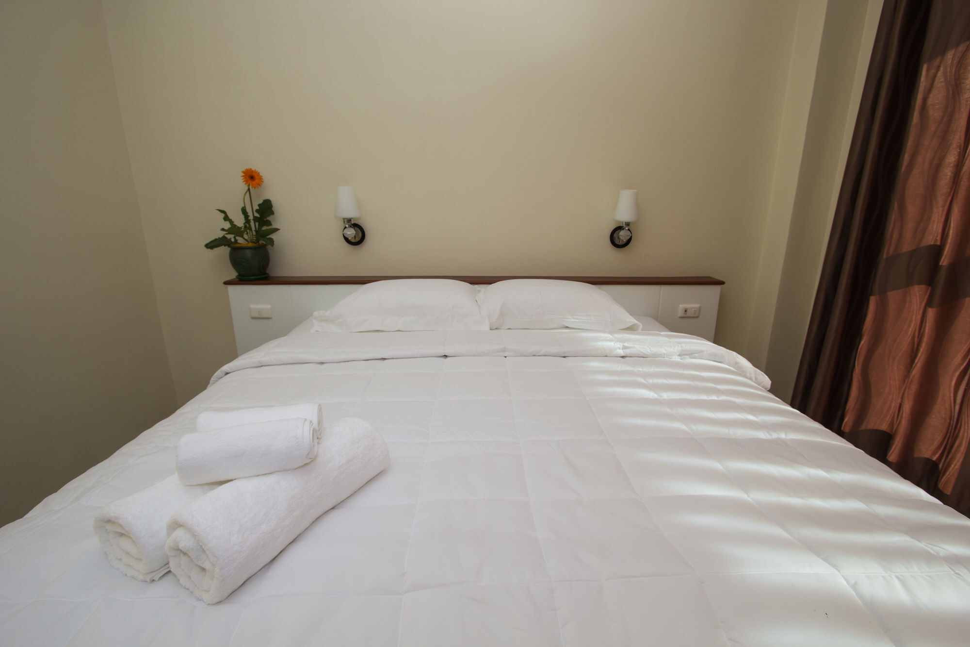 Hotel Baan Pordeedin à Chiang Rai Extérieur photo