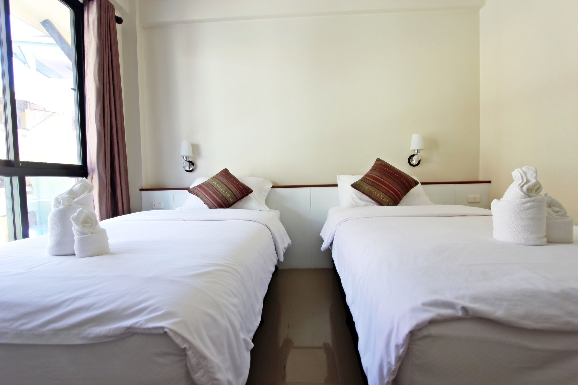 Hotel Baan Pordeedin à Chiang Rai Extérieur photo