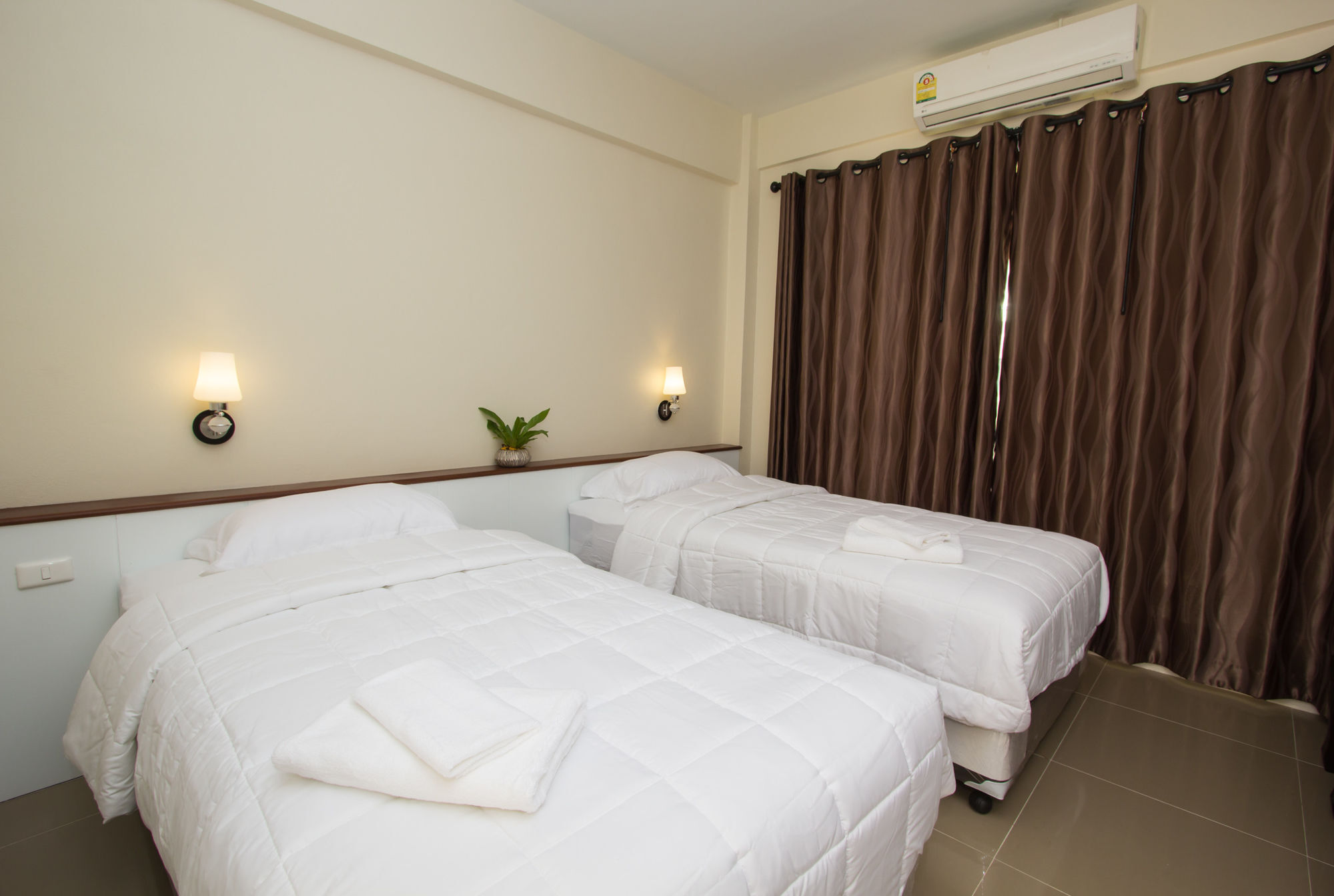 Hotel Baan Pordeedin à Chiang Rai Extérieur photo