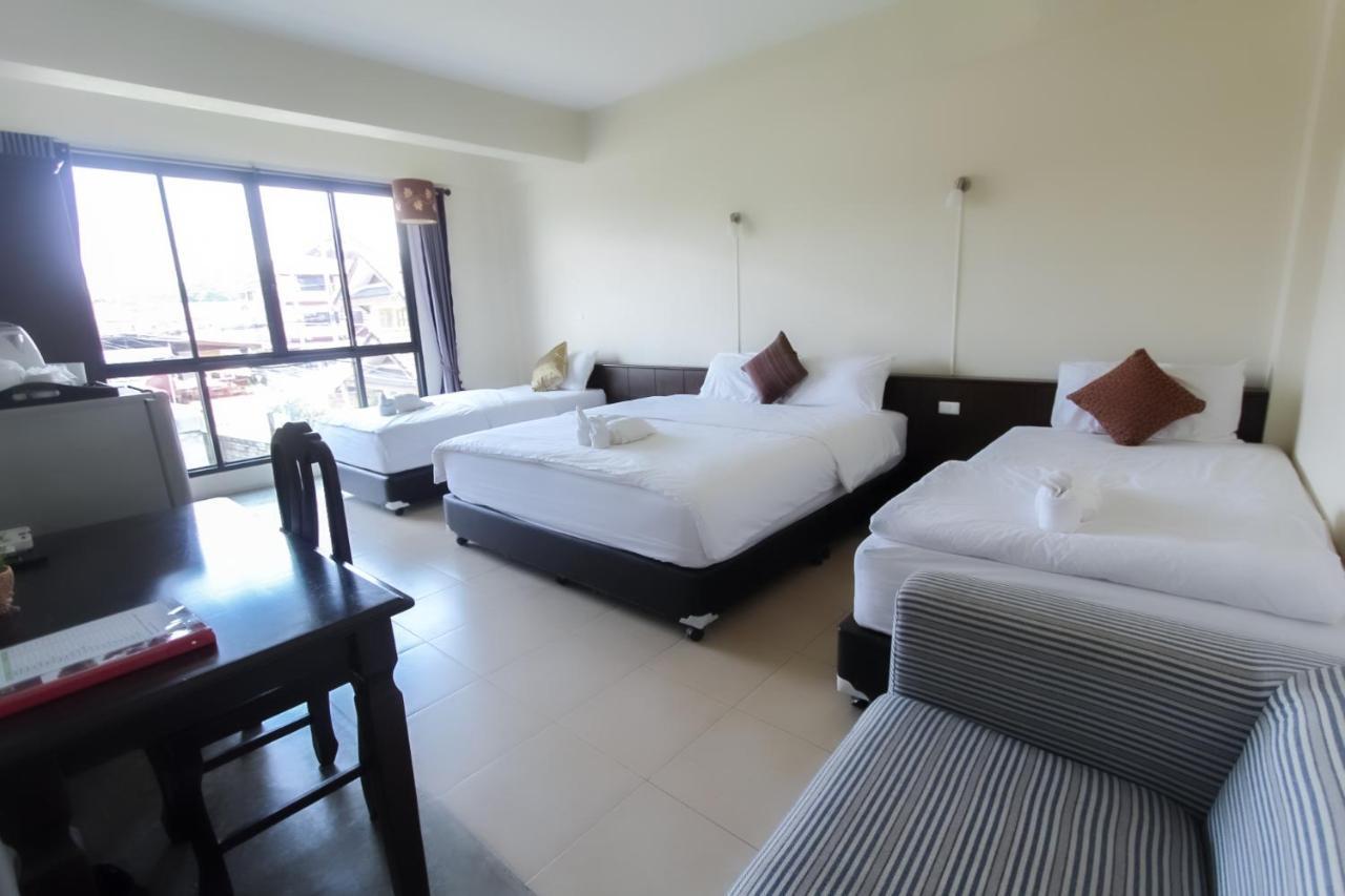 Hotel Baan Pordeedin à Chiang Rai Extérieur photo