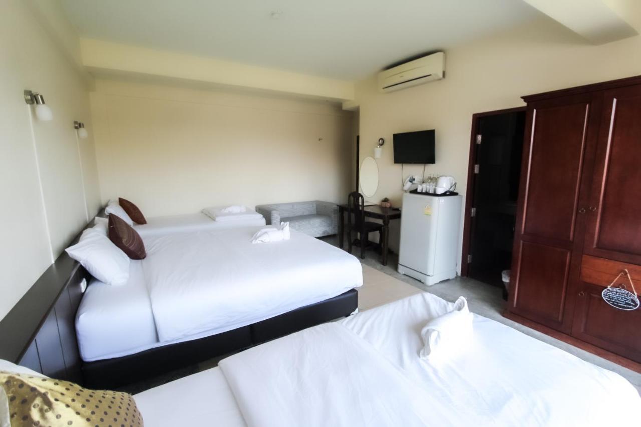 Hotel Baan Pordeedin à Chiang Rai Extérieur photo